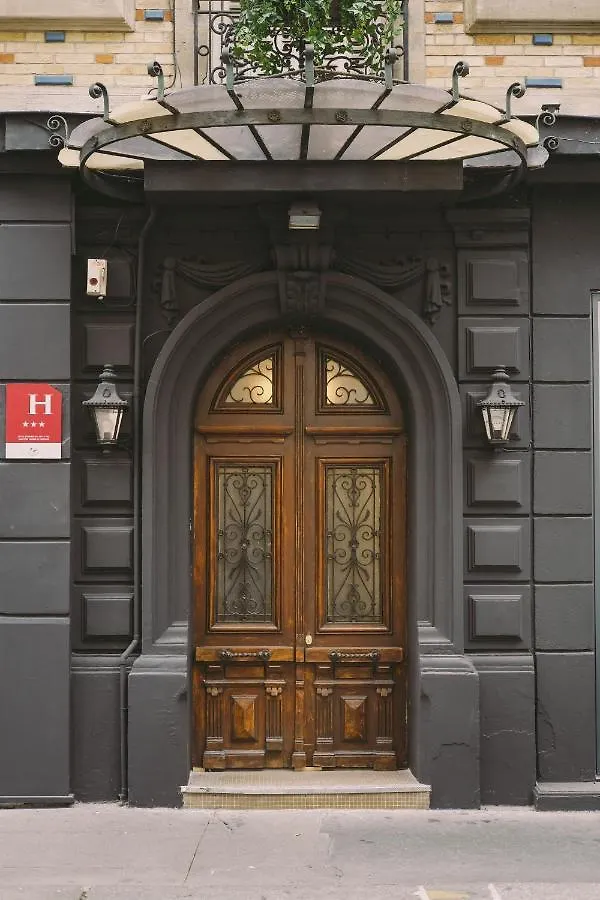 ***  Hotel Des Arts-Bastille Paris France